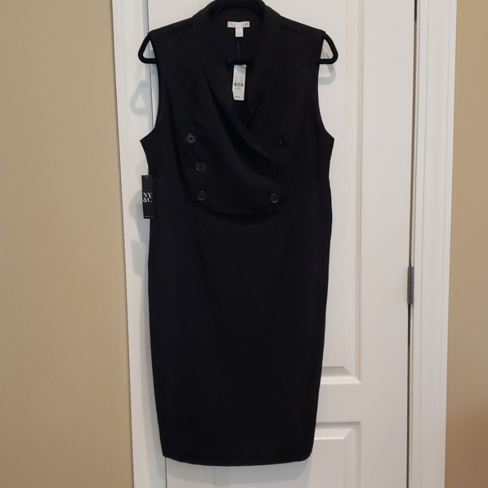 sleeveless dress